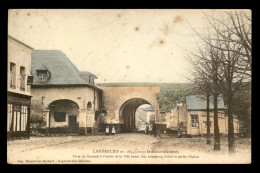 59 - LANDRECIES - PORTE DE QUESNOY AVANT LE DEMANTELLEMENT EN 1894 - Landrecies