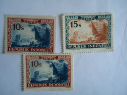 INDONESIA   MILN   3  STAMPS LANDSCAPES - Indonesia