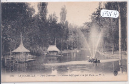 LA ROCHELLE- PARC CHARRUYER- CABANES DES CYGNES ET LE JET D EAU - La Rochelle