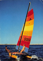 CPSM Voile-Hobie Cat-Femme Seins Nus--Timbre   L2811 - Segeln