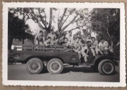 PHOTOGRAPHIE MILITARIA CAMION Américain DODGE 6X6 409922 1949 - 45 ème Régiment Infanterie MILITAIRES Dessus - Camions & Poids Lourds