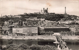FRANCE - Lyon - Le Palais De Justice Et Colline De Fourvière - Carte Postale Ancienne - Autres & Non Classés