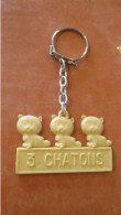 Porte Clé Vintage Barquettes 3 Chatons Lu - Porte-clefs