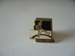 PIN'S PINS PIN PIN’s ピンバッジ HAND BALL CHENOVE CHEMINOTS 21 COTE D'OR - Balonmano