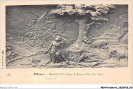 AIOP9-CELEBRITE-0828 - Orléans - Bas-relief De La Statue équestre De Jeanne D'Arc - Historische Persönlichkeiten