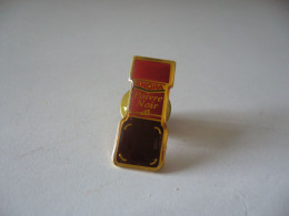 PIN'S PINS PIN PIN’s ピンバッジ POIVRE NOIR  AMORA 21 COTE D'OR - Food