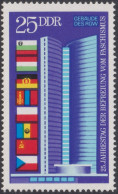 1970 DDR ** Mi:DD 1571, Sn:DD 1202, Yt:DD 1263, Sg:DD E1292, Ratsgebäude ,Flaggen, Befreiung Vom Faschismus - Briefmarken