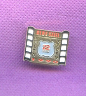 Rare Pins Cinema Film Blue Steel 1990 Delta Video N507 - Cinéma