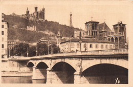 FRANCE - Lyon - Le Pont Tilsitt - La Cathédrale Saint Jean Et La Colline De Fourvière - Carte Postale Ancienne - Autres & Non Classés