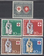 SCHWEIZ  641-645,  Postfrisch **, Pro Patria 1957, Rotes Kreuz - Unused Stamps