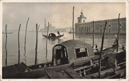 ITALIE - Venezia - Quiete (Punta Della Salute) - Gondole - Carte Postale - Venezia (Venedig)