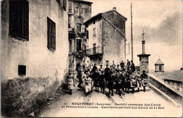 CPA - SELECTION -   ROQUEFORT  -   Ouvrières Sortant Des Caves De La Rue. - Roquefort