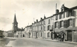 56 , DARNEY , Rue De La République , *  484 61 - Darney