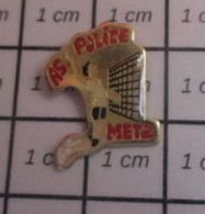 911D Pin's Pins / Beau Et Rare / SPORTS / VOLLEY-BALL AS POLICE METZ - Pallavolo