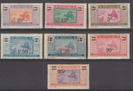 Mauritanie : Eleveur Et Troupeau - Type C Avec Nouvelle Valeur Et Traits Sur L'ancienne, En Surcharge. - Unused Stamps