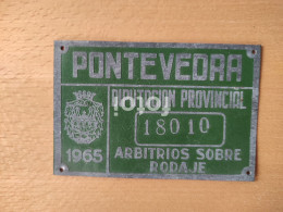 MATRÍCULA ARBITRIO DE RODAJE PONTEVEDRA. AÑO 1965. ORIGINAL GALICIA ESPANA SPAIN - Transports