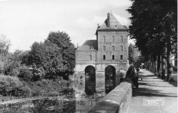 Charleville * Le Vieux Moulin * Minoterie * Pêcheurs Pêche à La Ligne - Charleville