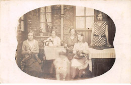 Métier - N°77056 - Femmes En Train De Faire Des Travaux De Couture - Machine à Coudre - Carte Photo à Identifier - Kunsthandwerk