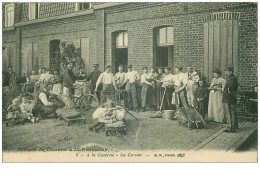 METIERS.n°16381.DOUANE.SCENE DE DOUANE A LA FRONTIERE.A LA CASERNE.LA CORVEE.PLIE - Sonstige & Ohne Zuordnung