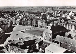 86 . N°sac10991 . Neuville-du-poitou . La Place Joffac N°10 . En Avion Au Dessus De . Cpsm 10X15 Cm . LAPIE - Neuville En Poitou