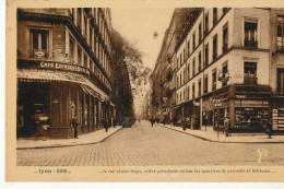 69  // LYON   La Rue Victor Hugo   Artère Principale Reliant Les Quartiers Perrache Et Bellecour / Café / Tabac - Lyon 2