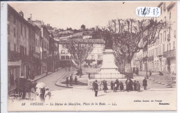 HYERES- LA STATUE DE MASSILLON- PLACE DE LA RADE - Hyeres