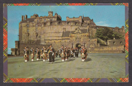 111224/ EDINBURGH, Castle, Highland Pipers On Parade - Midlothian/ Edinburgh