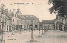 18 Chateaumeillant La Place Du Marché CPA - Châteaumeillant