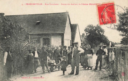 Francheville * Rue Cauchoise , Sortie Des Ateliers De L'Usine MALHERBE * Villageois - Andere & Zonder Classificatie