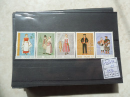 Suomi Finland Finlande 674/678 Neuf ** Mnh Perfect Parfait Etat 1972 Costumes - Unused Stamps