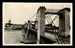 45 - JARGEAU - LE PONT SUR LA LOIRE - Jargeau