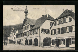 AK Alpirsbach / Schwarzwald, Strassenpartie Am Rathaus  - Alpirsbach