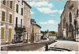 V21-16) MANSLE (CHARENTE) L ' EGLISE ET LE PONT - LA DROGUERIE -  ( 2 SCANS ) - Mansle