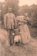 CONGO - Une Catéchiste Et Sa Famille - Mission Des RR. PP Jésuites Au Kwango - Animé - Carte Postale Ancienne - Congo Belga