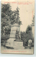 32895 - CHARMES - MONUMENT DU SOUVENIR FRANCAIS / INAUGURE LE 3 OCTOBRE 1909 - Charmes