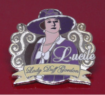 Modern Enamel And Metal Badge Danbury Mint The Titanic Ship Boat Lady Duff Gordon Passenger - Transports