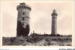 AIUP8-0708 - PHARE - St-clément-des-baleines - L'ancien Et Le Nouveau Phare - Lighthouses