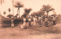 CONGO BELGE - Groupe De Chrétiens - Animé - Carte Postale Ancienne - Congo Belge