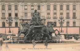 FRANCE - Lyon - Vue Sur La Fontaine Bartholdi - Vue De La Place Des Terreaux - Statues - Animé - Carte Postale Ancienne - Andere & Zonder Classificatie