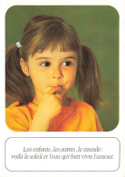 ENFANTS - Les Enfants, Les Autres, Le Monde: Voilà Le Soleil Et L'eau Qui Font Vivre L'amour - Colorisé - Carte Postale - Portraits