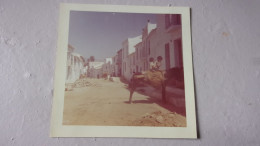 Photo Ancienne Snapshot  1962 SPAIN PIZARRA MALAGA ANDALUCIA ENFANTS SUR UN ANE RUE - Orte