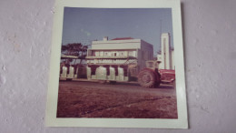 Photo Ancienne Snapshot  1963 PORTUGAL  ESPOSENDE TRACTEUR  PETIT TRAIN - Lieux