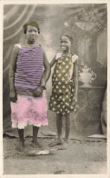 Le Roseau , La Dominique , Antilles * Carte Photo * Deux Types Du Village , La Mode 1926 * Antilla - Dominique