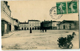 33 - Lesparre Médoc : Place Du Marché - Lesparre Medoc