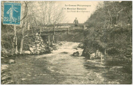 23 MOUTIER ROZILLE. Personnage Sur Le Pont Des Chèvres 1922 - Moutier D'Ahun