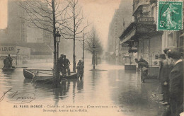 Paris * 12ème * Inondations Janvier 1910 * Un Sauvetage Avenue Ledru Rollin * Barque * Crue De La Seine - District 12