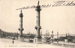 FRANCE - Bordeaux - Vue Panoramique - Les Colonnes Rostrales - L L - Animé - Carte Postale Ancienne - Bordeaux
