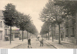 D94  VILLEJUIF  Avenue Des Écoles - Villejuif