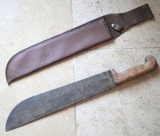 Couteau Machette Avec étui Sans Doute Militaire - époque Après Guerre Ou WWII   Longueur Lame 39 Cm - Armas Blancas
