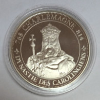 FRANCE - MÉDAILLE - COLLECTION ROIS ET REINES DE FRANCE - CHARLEMAGNE - 768-814 - DYNASTIE DES CAROLINGIENS - BE - Royal / Of Nobility